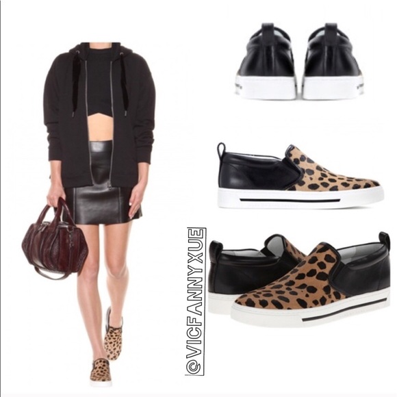 Marc by Marc Jacobs slip on sneakers 7.5 - Picture 1 of 5